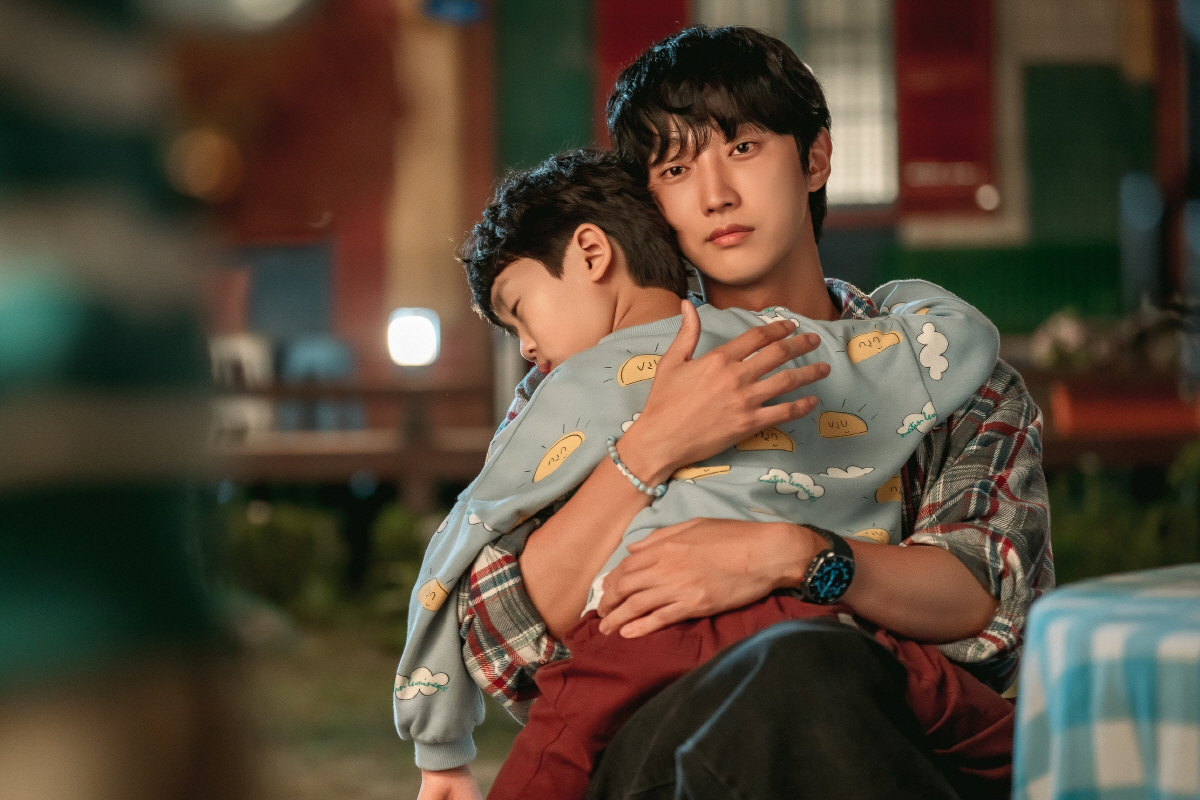 [인터뷰③] '싱글대디' 된 진영 "실제로도 아이 좋아해, '친구 같은 …