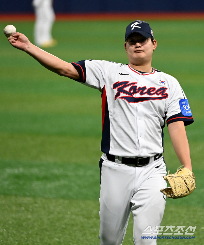 류지현 감독 작심 발언 "김서현 향한 지나친 관심, 가만히 놔두는 것도..." [고척 현장]