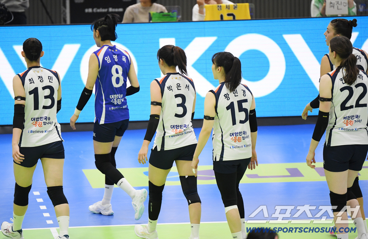 "수술하면 이대로 시즌 아웃" 21억 주고 야심차게 데려왔는데, 모든 게…