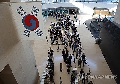 [팩트체크] 관람객 500만 돌파 국중박 유료화 시사에 해외 박물관 사례는?