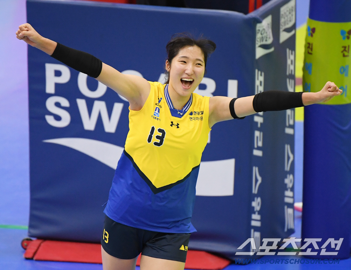 친정팀 맹폭한 김희진, '은퇴 안 하길 잘했네’ 완벽 부활 [수원 현장]