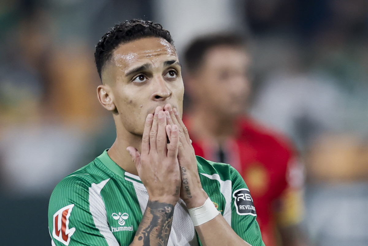 "넌 안토니 같은 선수야!" 이제 칭찬이다...'탈맨유 효과' 산증인, …