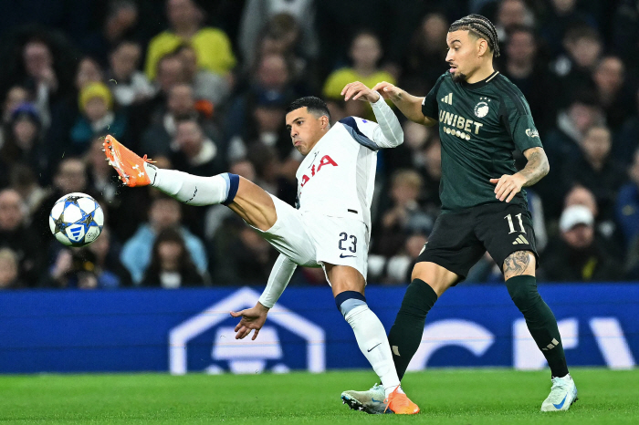 [UCL현장]'존슨 선제골' 토트넘, 코펜하겐에1-0 리드하며 전반 종료