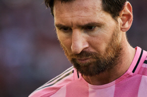 손흥민과 결승전 맞대결은 무슨, 메시 초라해지기 일보 직전...