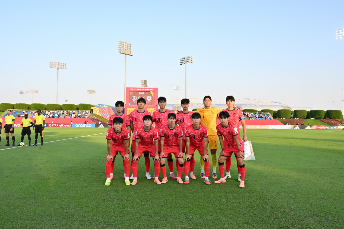 6년 만의 승전보! 백기태호, 멕시코 2:1 제압…'죽음의 조'서 힘찬 …