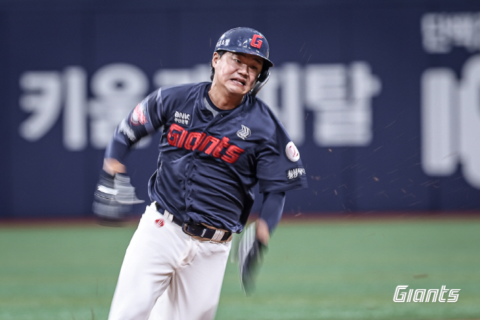 1년만에 홈런 18개→4개로 추락, '반짝' 오명 벗을까?…날개꺾인 손호…