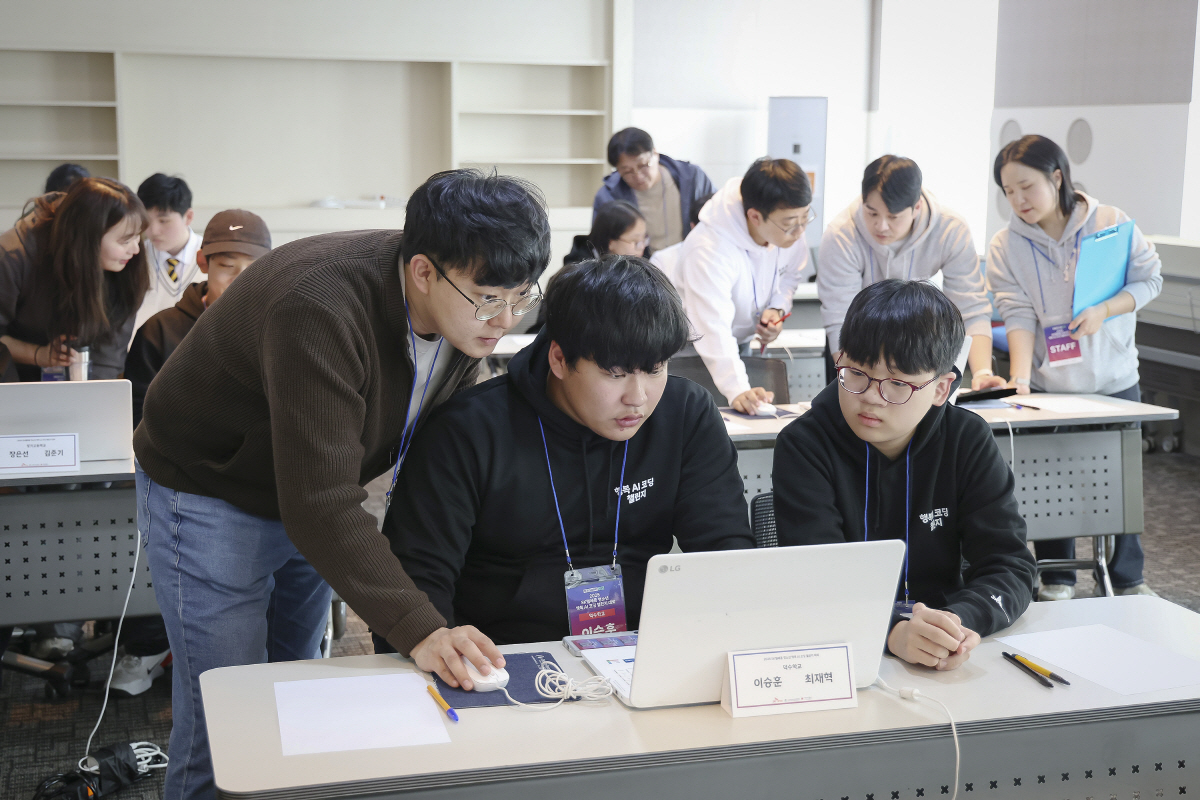 SK텔레콤, 해커톤·코딩챌린지 개최…"숨은 AI 고수 발굴"