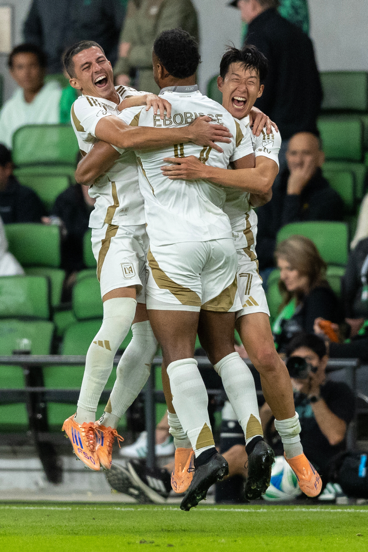 '후보만으로도 영광이었다' 손흥민 MLS 신인왕 수상 예견된 실패, 받는…