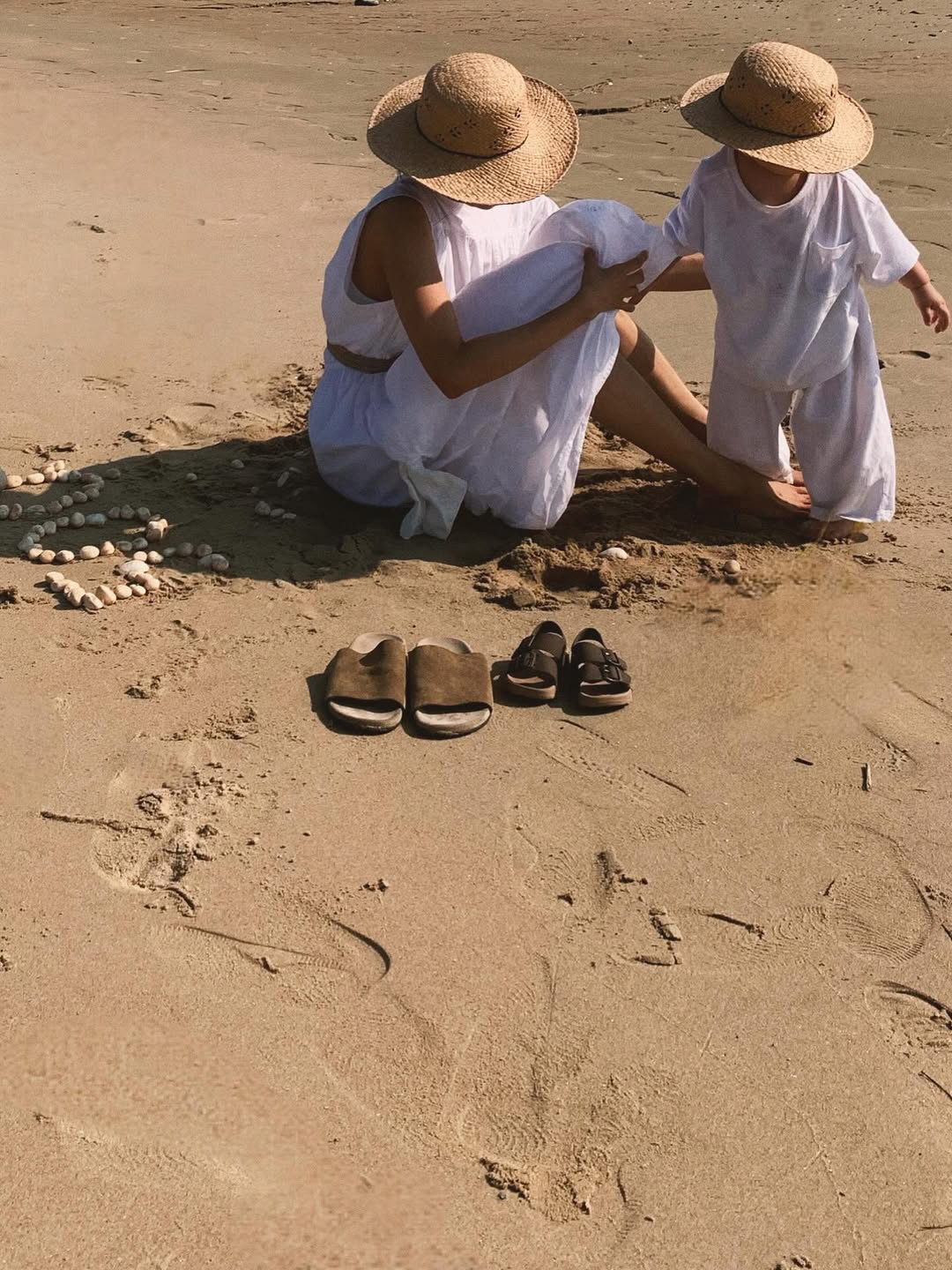 문가비, '정우성 혼외자' 공개 후 분노 터졌다..."子 일상, AI 합…