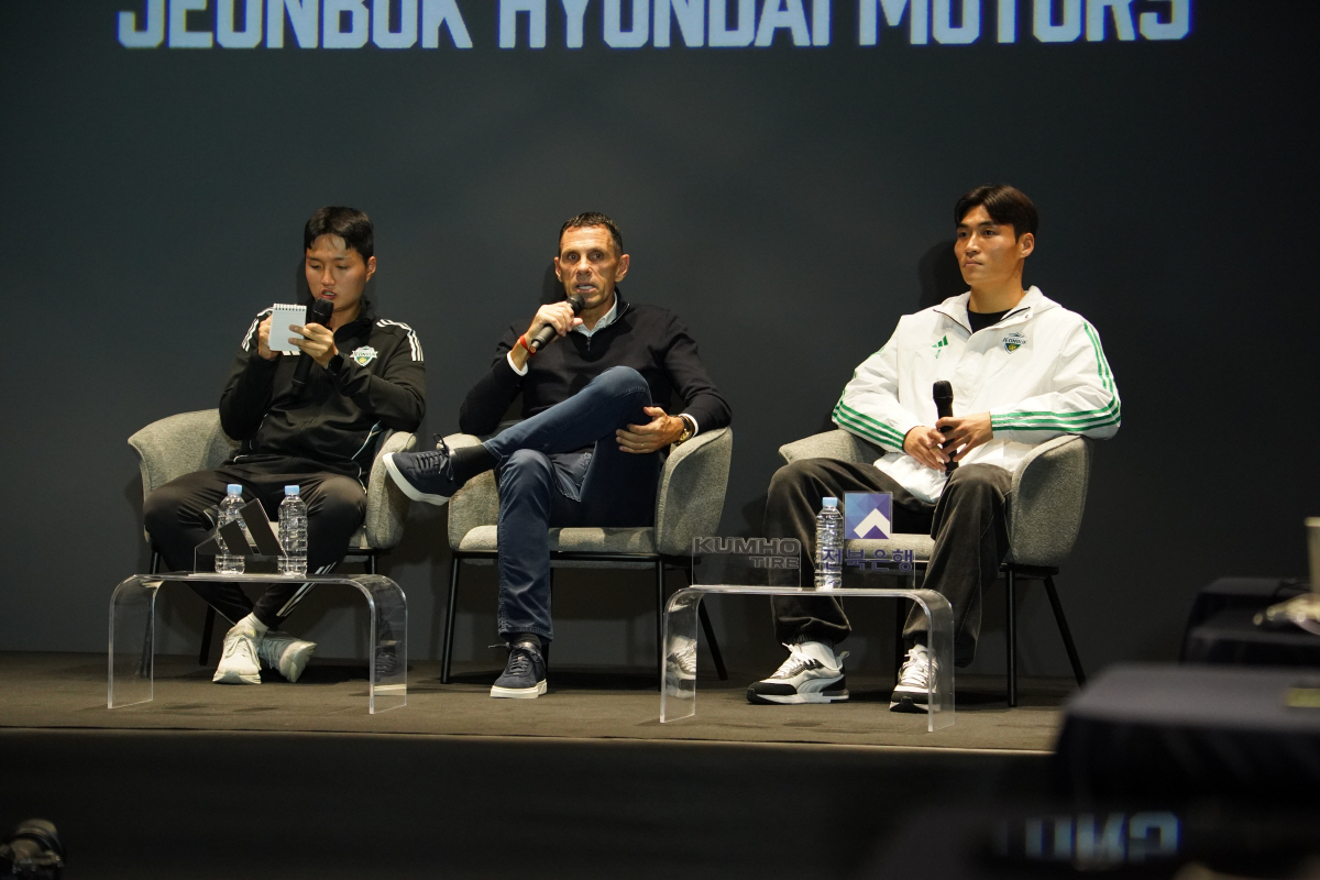 [전주 현장]포옛 "이런 리더 전 세계에 없다"…캡틴 박진섭, 전북 K리…