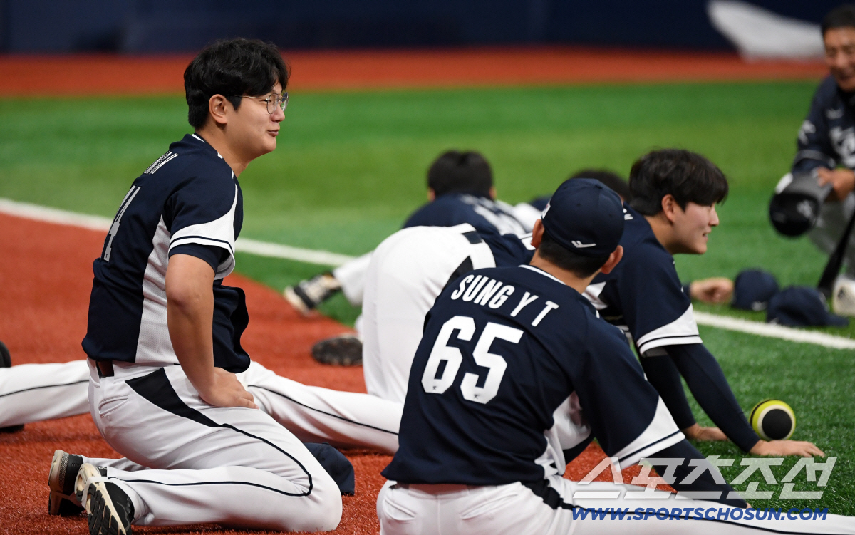 [포토] 김서현 '한국시리즈 잊고 국가대표에 집중'