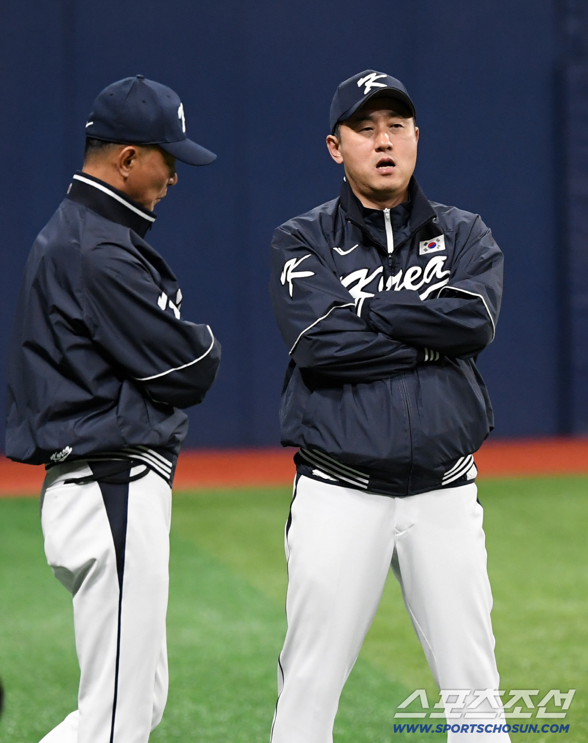 [포토] 최원호 코치 '생각에 잠겨'