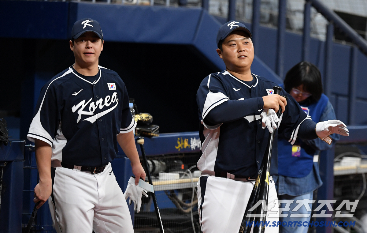 [포토] 노시환-한동희 '국가대표에서 뭉쳤다'