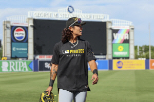 [집중분석]'이럴수가! 8년간 헌신했는데 방출 엔딩이라니…' 피츠버그 충격결정, 배지환 웨이버 공시. 메이저리그 도전 여기서 끝인가