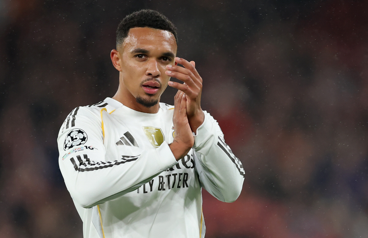 "옛 동료에게 조롱당했나…" '역대급 배신자' 욕먹으면서 떠난 후폭풍, …