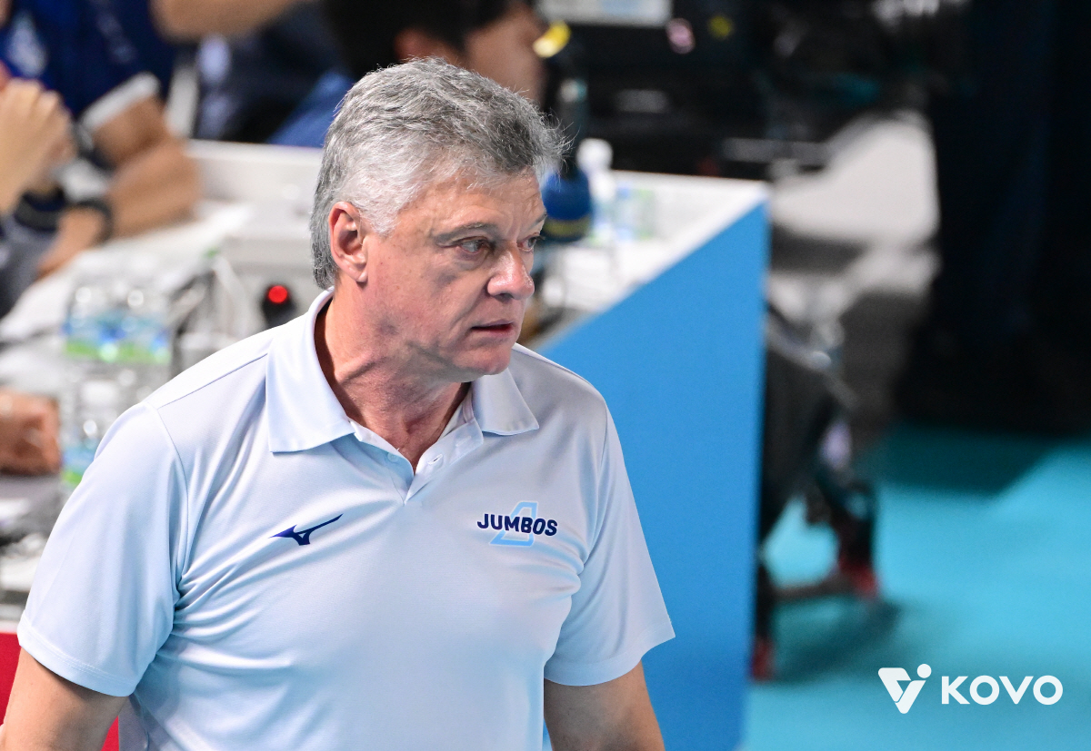 공격 성공률 63% 용병한테 잔소리를 하다니!! → 외국인 감독이라 가능…