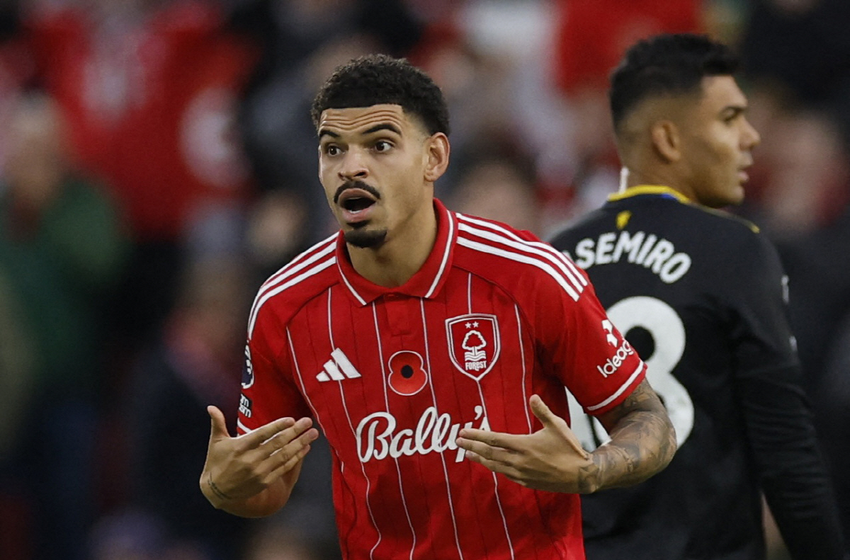 [오피셜]FA 공식 발표! 토트넘行 깁스-화이트에 총 겨눈 '괴짜 구단주…