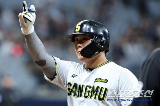 "팔근육이 얼굴만하다." 제2의 '안현민' 상무에서 대기중. 앗 '불꽃야…