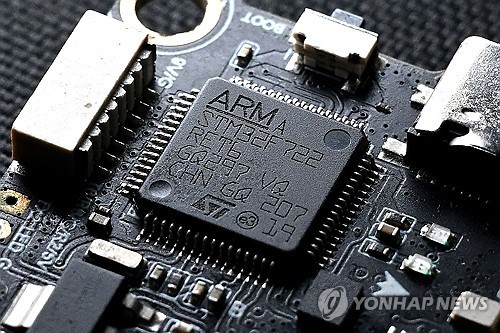 AI 거품론 속…반도체 설계회사 Arm, 낙관적 실적 전망 내놔
