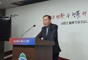 원주시, 도로변 가로 청소 경영 효율성 강화·작업조건 개선