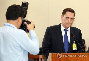 '배출가스 조작' 폭스바겐 한국법인 前사장 1심 징역형 집유