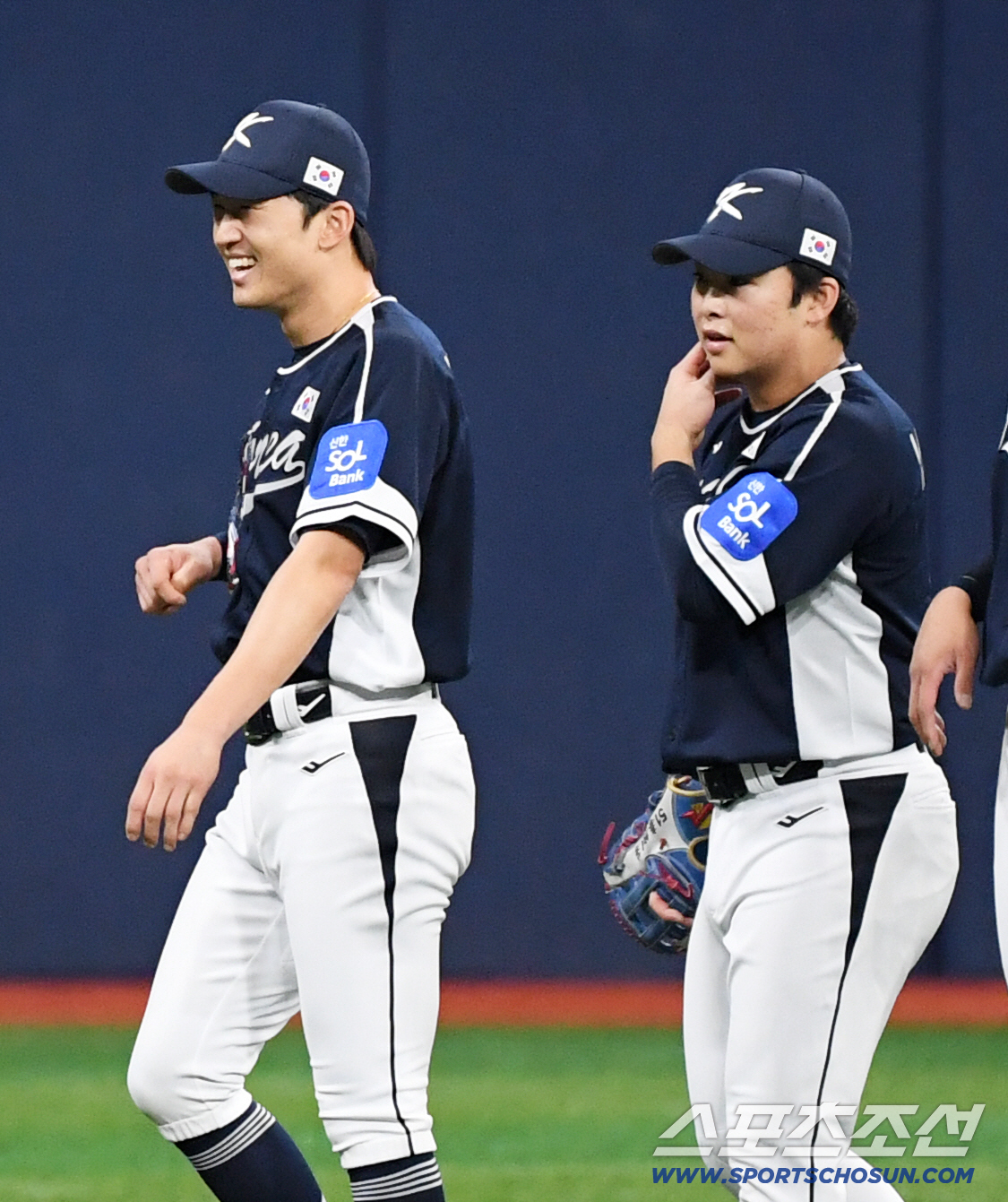 '안타 도둑과 드디어 대면' 태극마크 달고 만난 박해민과 문현빈, 수비 …