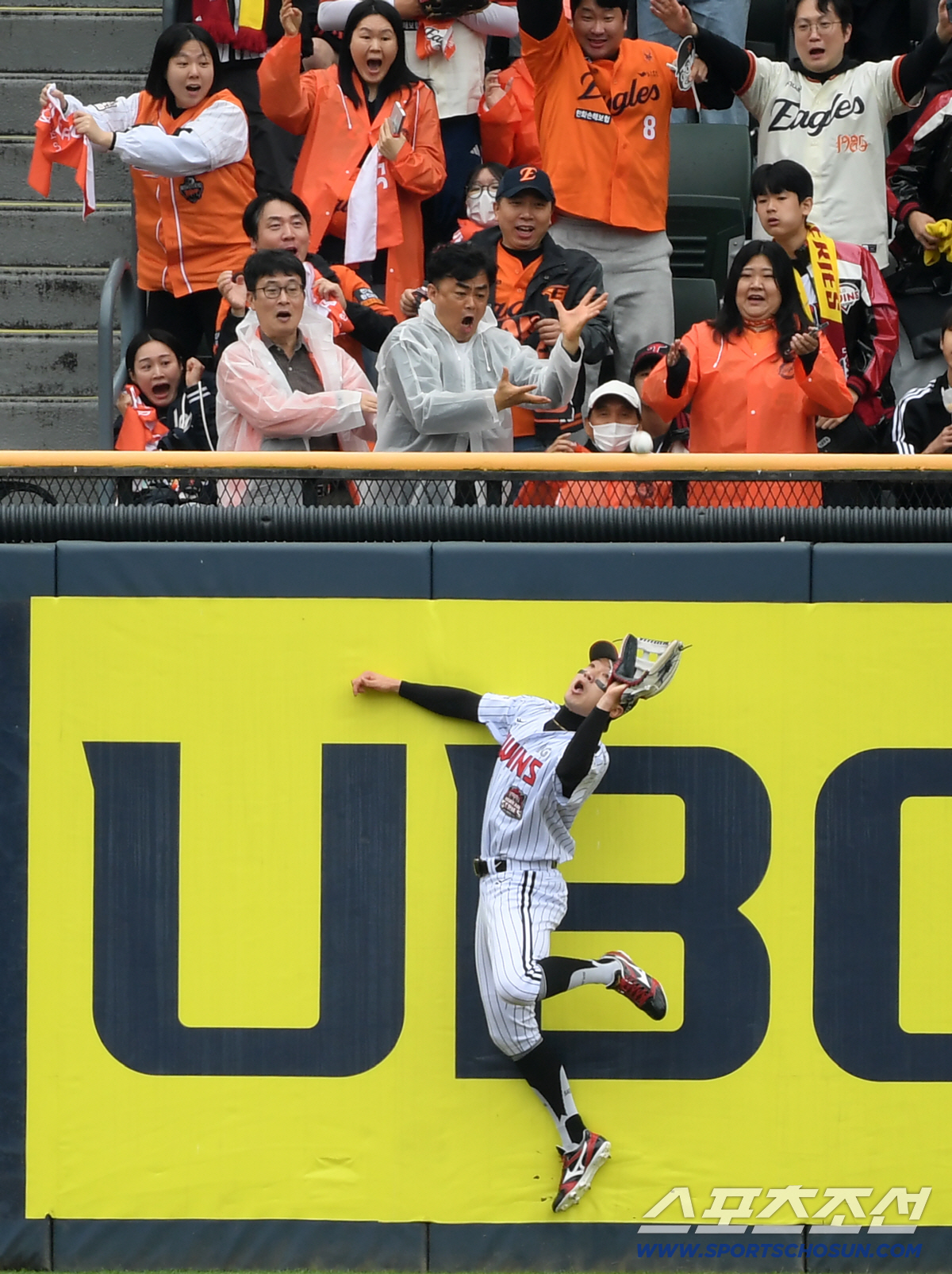 '안타 도둑과 드디어 대면' 태극마크 달고 만난 박해민과 문현빈, 수비 …