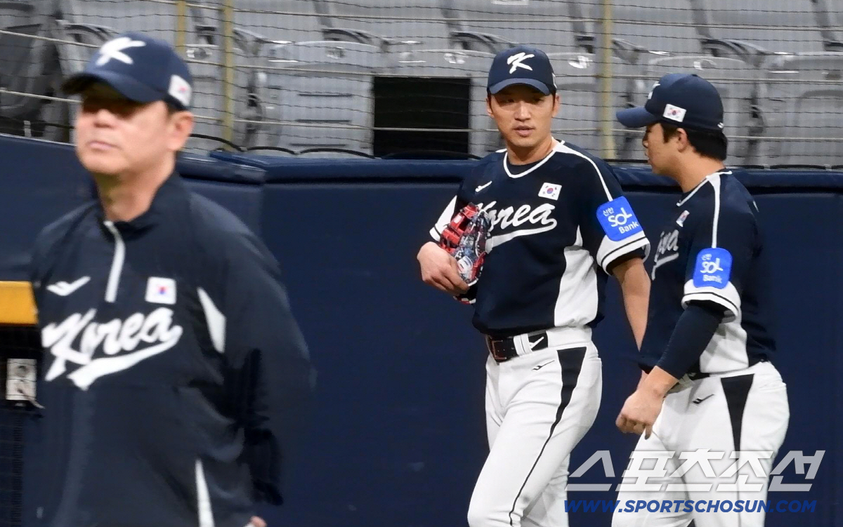 '안타 도둑과 드디어 대면' 태극마크 달고 만난 박해민과 문현빈, 수비 …