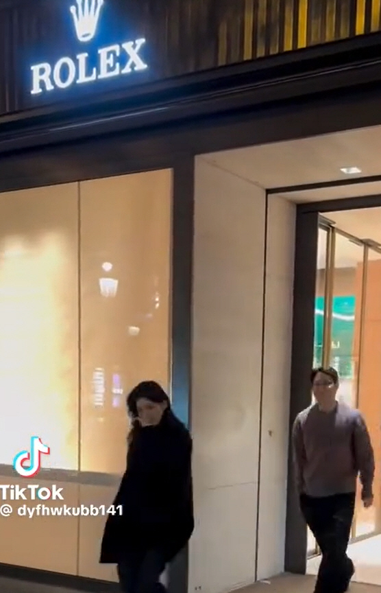 이강인♥두산家 여친, ‘애정전선 이상無’…초럭셔리 파리 데이트 포착