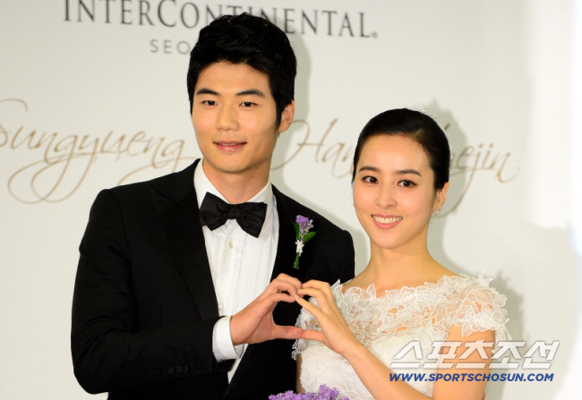 [SC리뷰] 한혜진 "♥8살 연하 기성용, 잘 생겨서 싸울 때 화가 덜 …