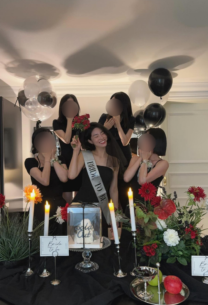 '이장우♥' 조혜원, 결혼 2주 앞두고 브라이덜 샤워..단발+검정드레스 …