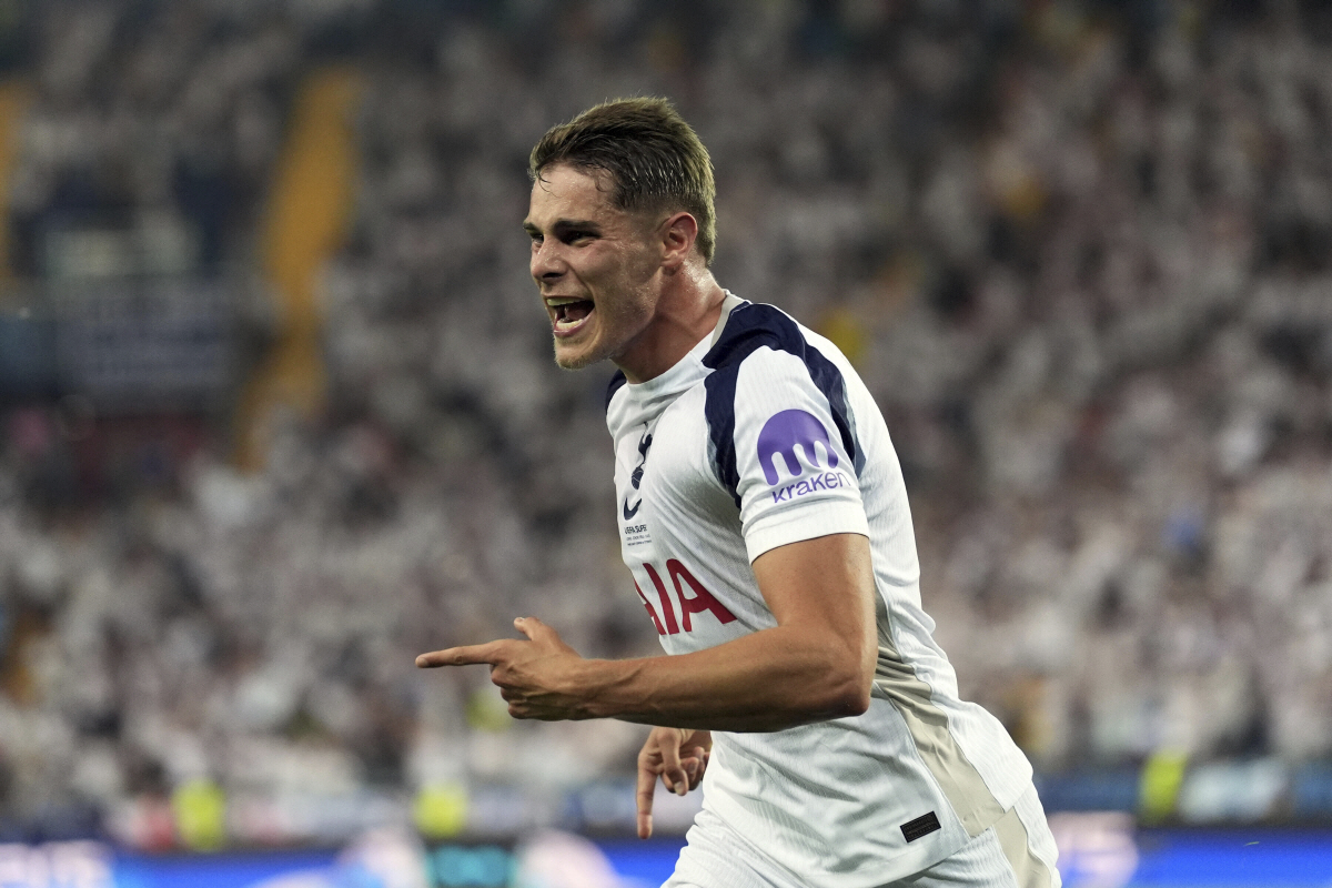 유럽 1티어 폭로! '손흥민 푸스카스급' 원더골→"감독 무시해라" '오피…