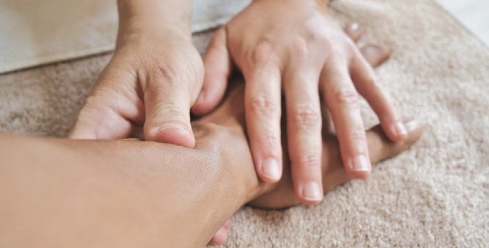 12살 태국 소녀에 퇴폐 마사지 시켜…엄마는 계좌로 돈 받아