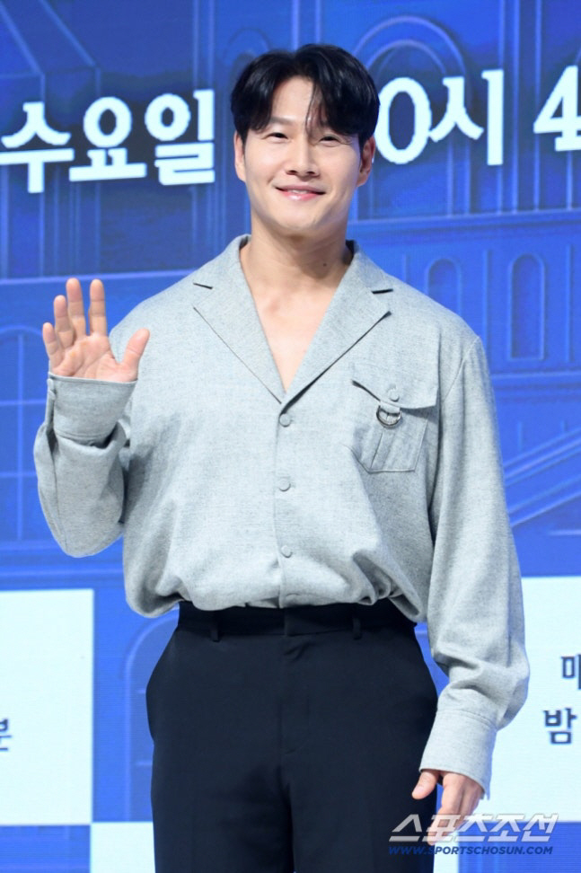 김종국, '결혼식 유난 논란' 재차 사과 "우여곡절 多, 예기치 않게 실…