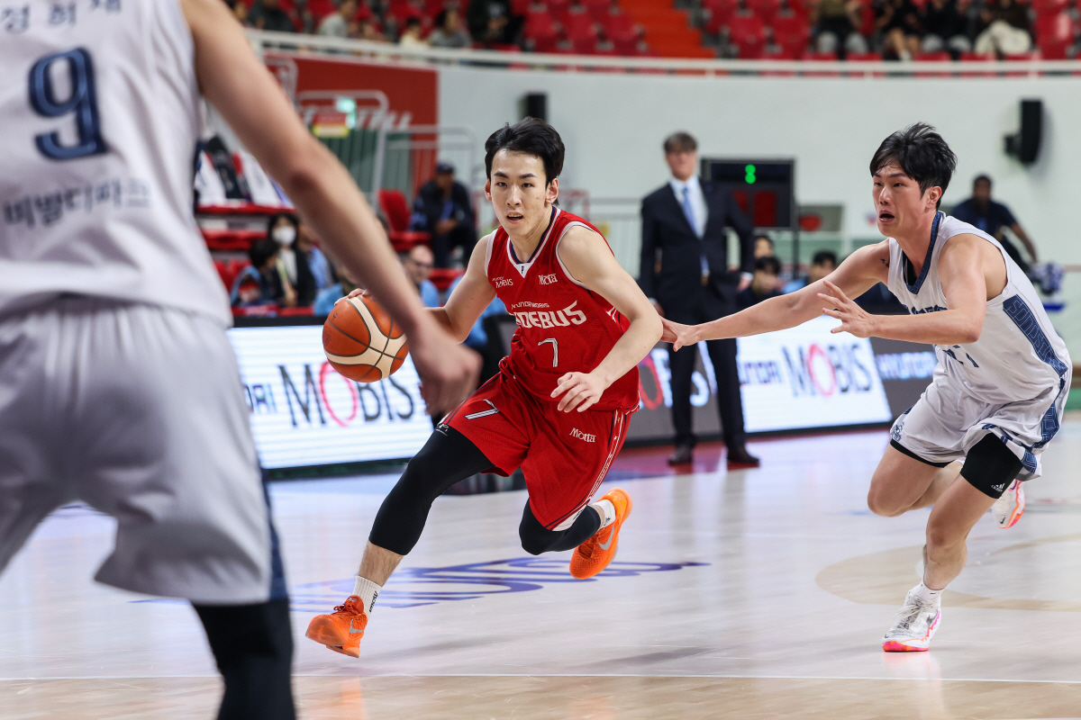 [현장분석] '쇼트 롤의 마법' 서명진 박무빈 눈부신 슛 셀렉션. 현대모…