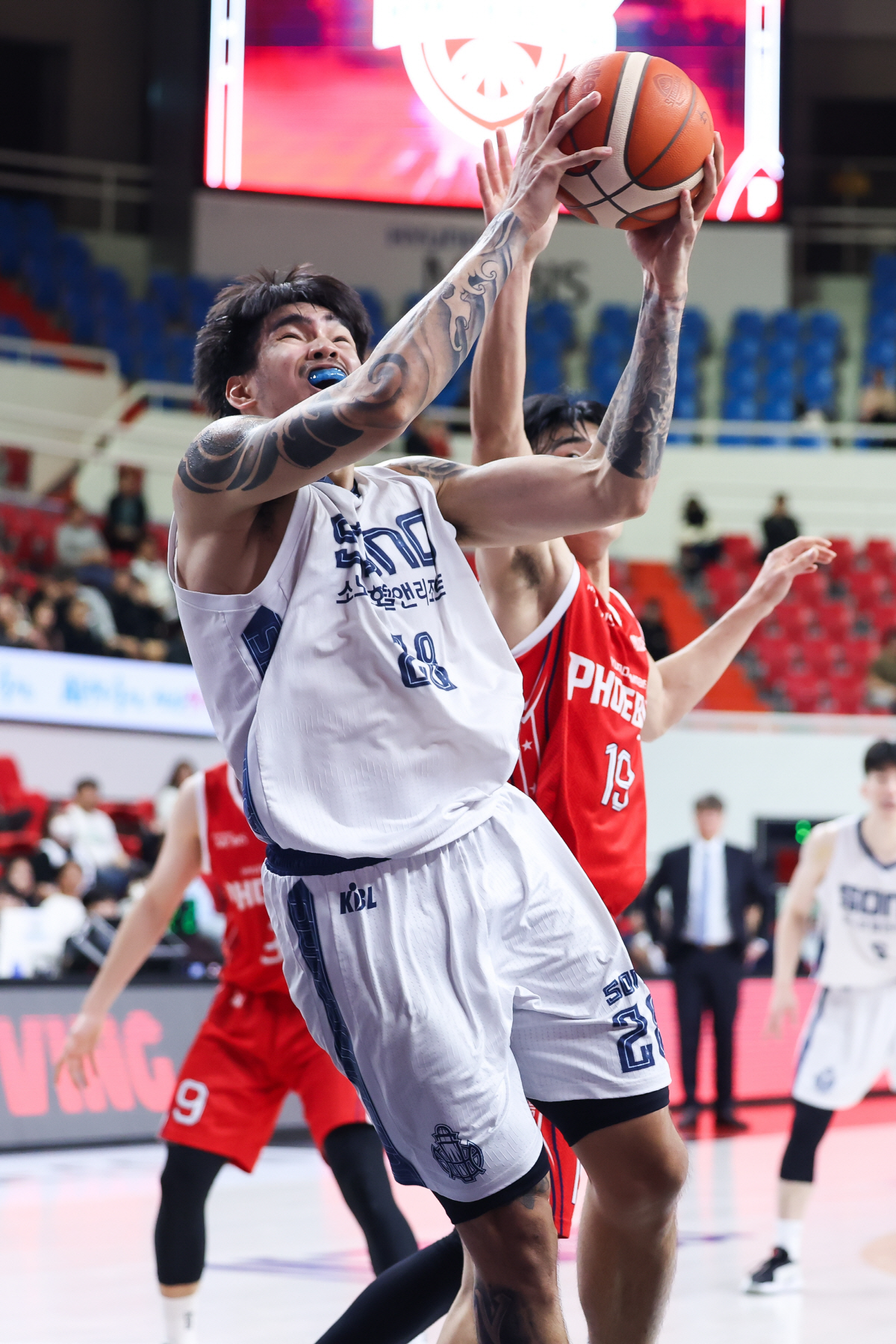 [현장분석] '쇼트 롤의 마법' 서명진 박무빈 눈부신 슛 셀렉션. 현대모…