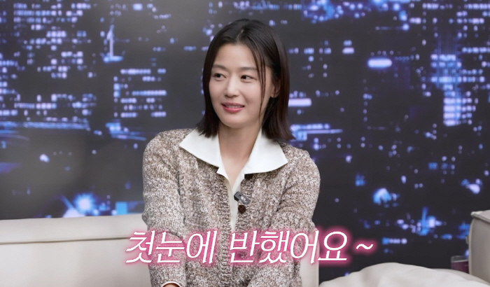 [종합] "전지현 님, 유튜브 납시었소"…'별그대' 홍진경과 인연→데뷔·…