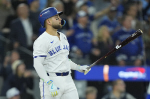 '와 5→2위 껑충, 3066억 급상승' 김하성도 기대해도 될까…올겨울 FA 유격수는 천운이구나