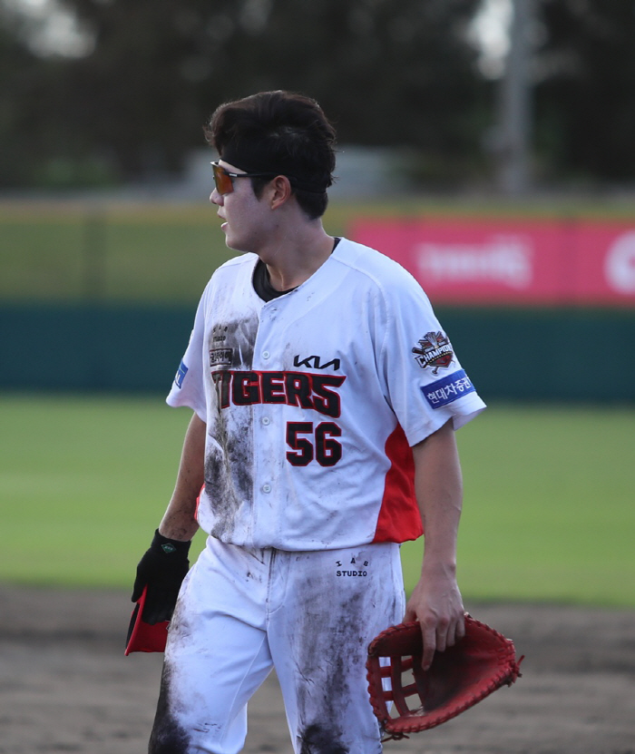 "훈련 죽도록 한번" KIA 이 선수 확실히 밀어준다, 35홈런 외국인도…