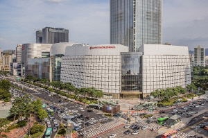 롯데쇼핑 3분기 영업익 15.8% 감소한 1천305억원…백화점 '선방'(종합)