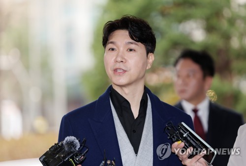 박수홍 '식품회사 협박' 무혐의…"명예훼손에 법적 대응할 것"