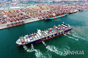 '미중 무역갈등' 중국 10월 수출 전년比 1.1% 감소…전망치 하회