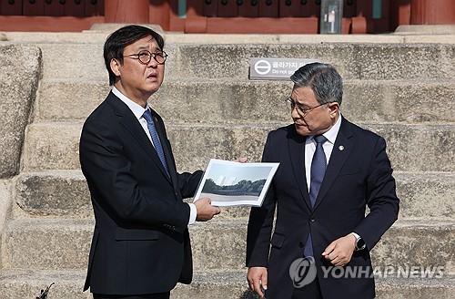 최휘영 장관 "종묘 가치 훼손 우려…법령 개정 추진하겠다"