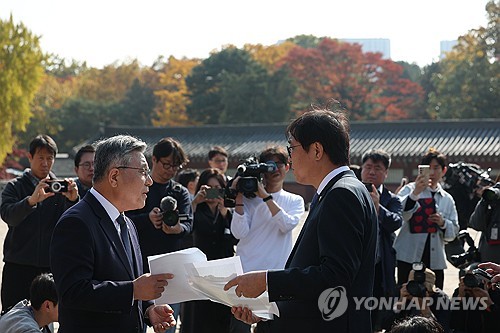 종묘 앞 '고층빌딩' 우려에…최휘영 "모든 수단 강구해 지킬 것"(종합)