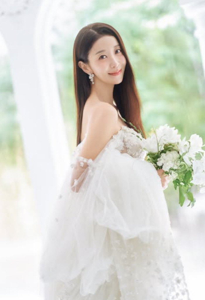 원진서, ♥윤정수 결혼 소감 "매순간 사랑받는 느낌, 행복 나누는 가정 만들겠다"[전문]