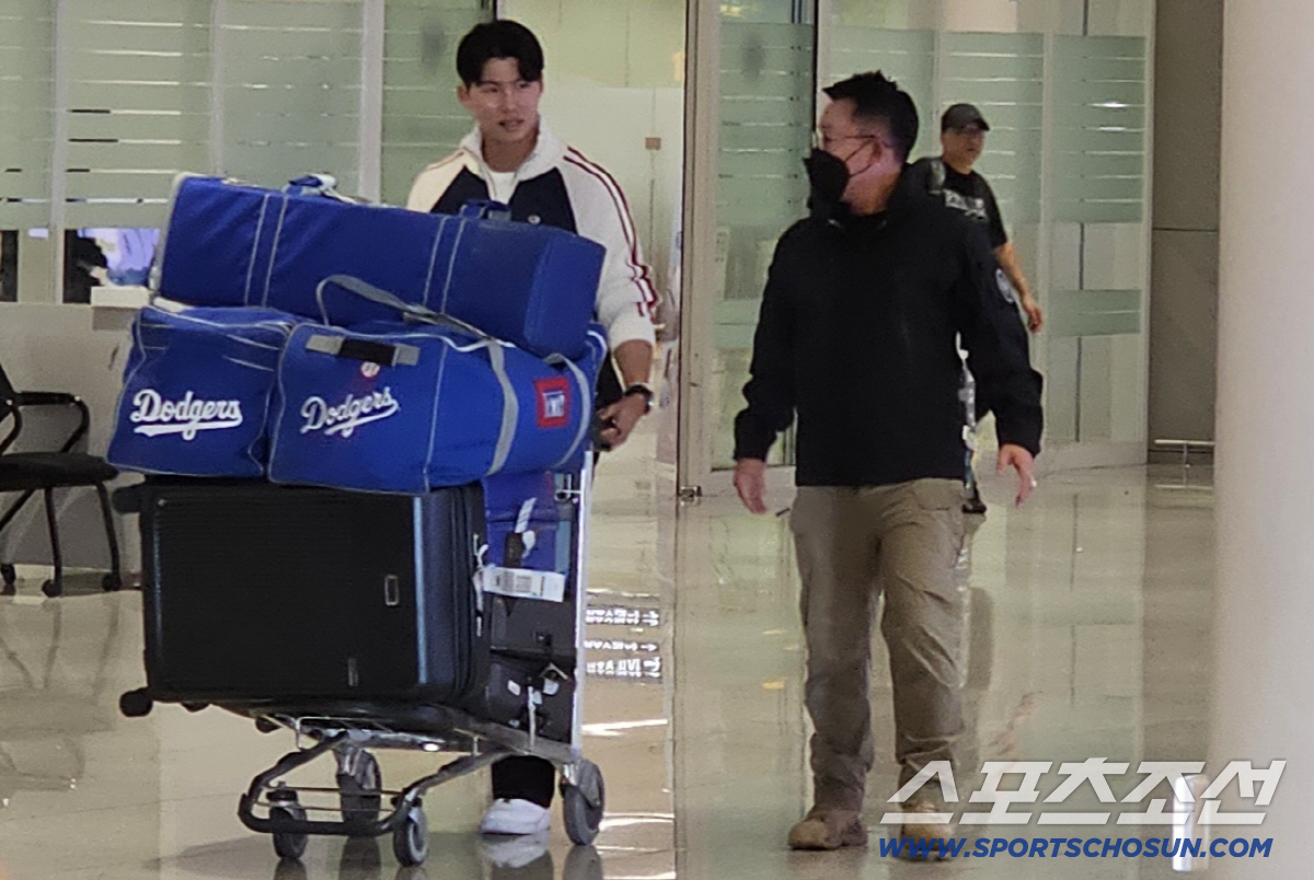 "한번 살고, 한번 야구하는데... 꿈에 도전하길." 송성문 강백호에게 …