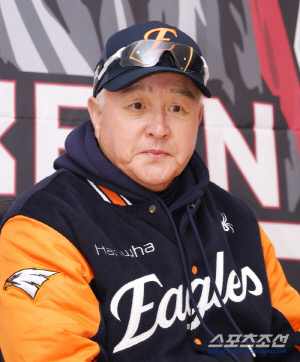 19년만의 한국시리즈 보낸 감독에게 책임론? '조류동맹' 형제팀 역사를 보라...로이스터 버린 롯데 어떻게 됐나 [SC시선]