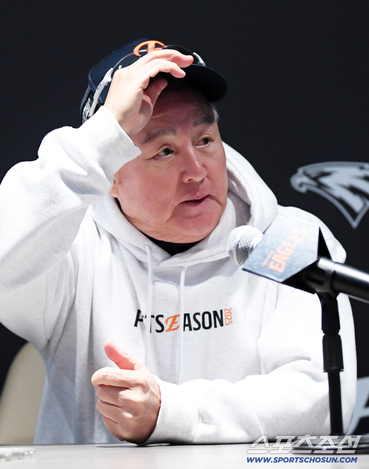 19년만의 한국시리즈 보낸 감독에게 책임론? '조류동맹' 형제팀 역사를 …