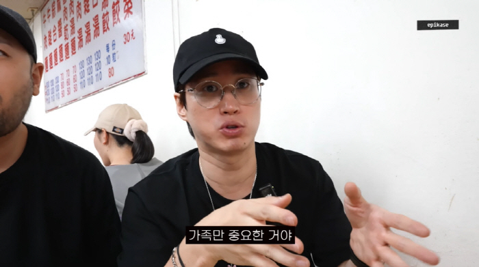 '45세' 타블로, 유서 영상 남겼다..."♥강혜정·딸 하루에 내 자산 …