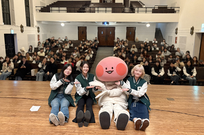 이현이, ♥홍성기 'S전자 승진' 이어 또 경사…"모교 이화여대서 강연"